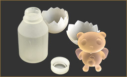 3Dのプリントのパンダ、ボトル、卵の殻